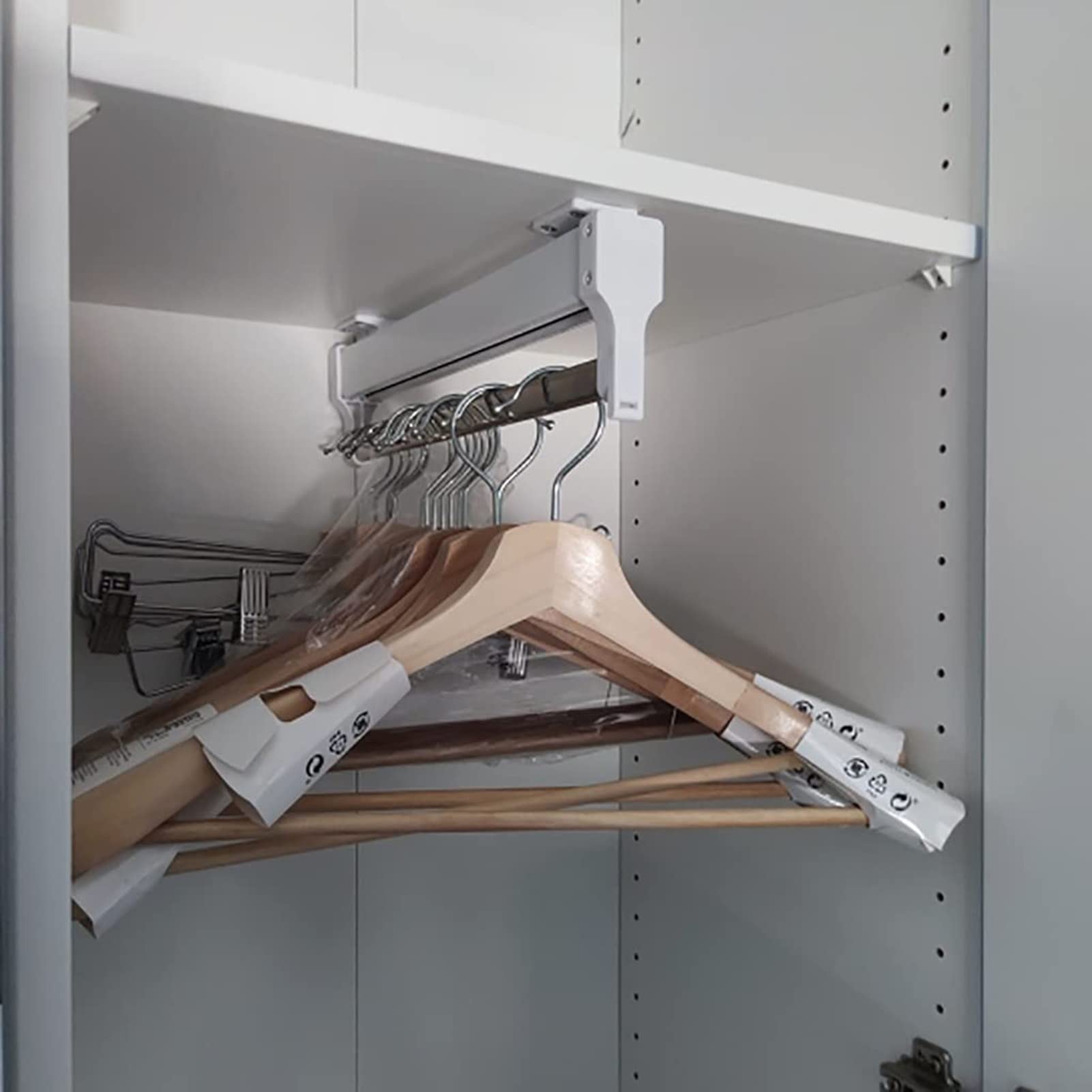 GLETSF Adjustable Pull Out Clothes Rail - Space Saving Closet Organizer for Pants and Coats, Extendable Hanger Rod for Wardrobe Organization,B-550MM/21.6INCH