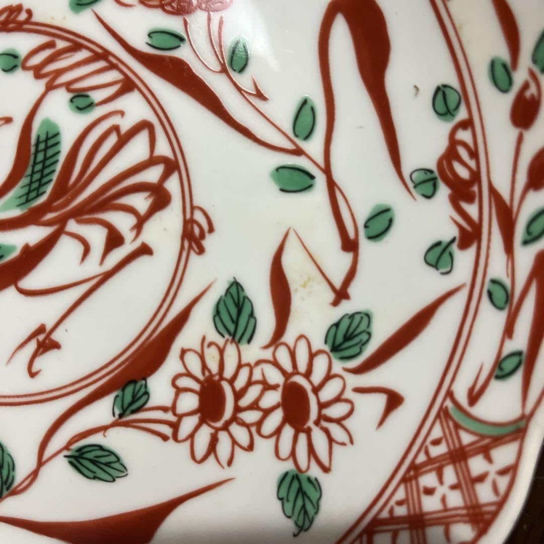 Tachiyoshi Red Flowers and Birds Medium Plates, Set of 5