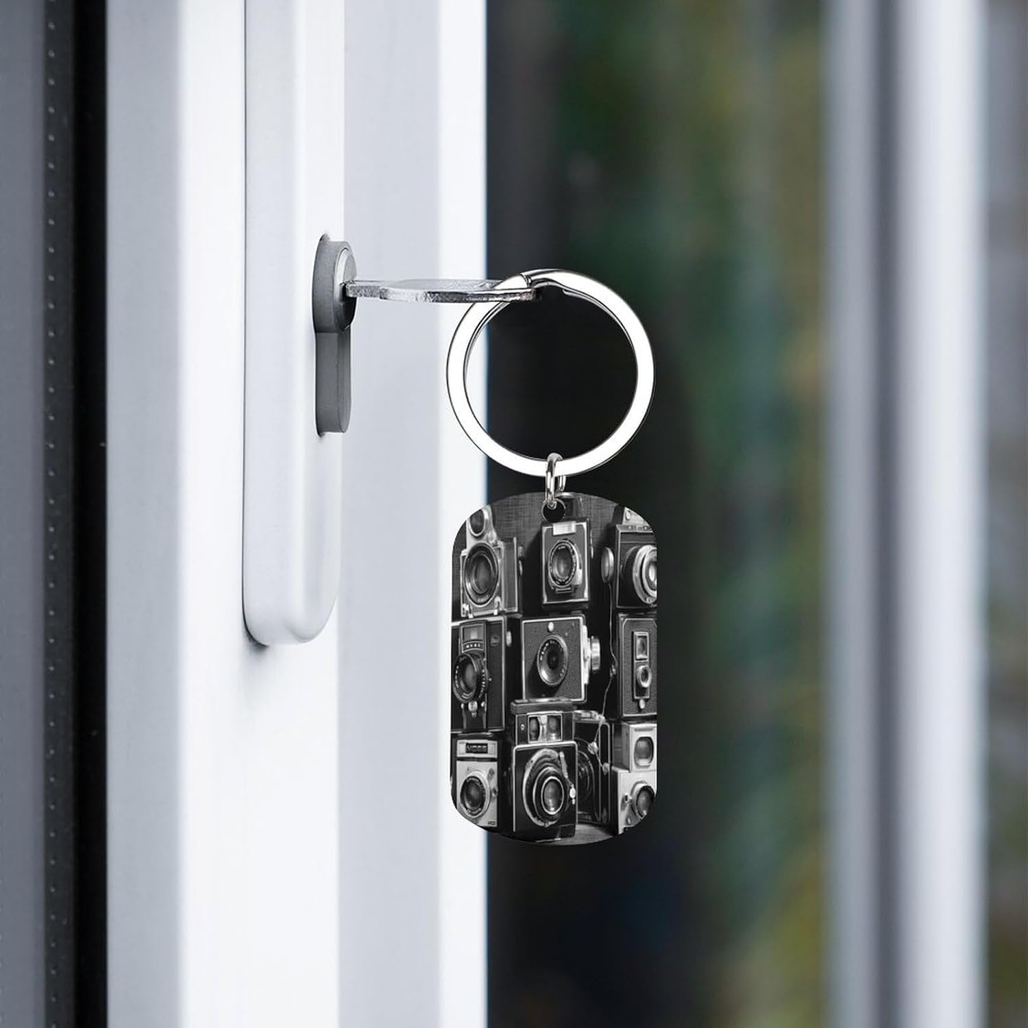Retro Cool Camera Collection Metal Keychain Exquisite Anti-fading Stainless Steel Key Ring Tags Personalized Key Tag Fashion Key Fob Mini Cute Key Chain Ring for Adult Key Decor image 5