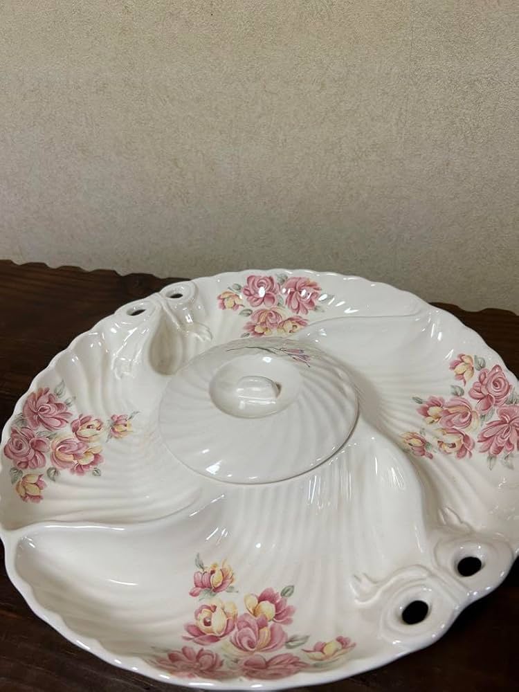 遺品整理◼️蔵からアンティークな年代のステキなお花のお皿が出て来ました。茶器？ 遺品整理◼️蔵からアンティークな年代のステキなお花のお皿が