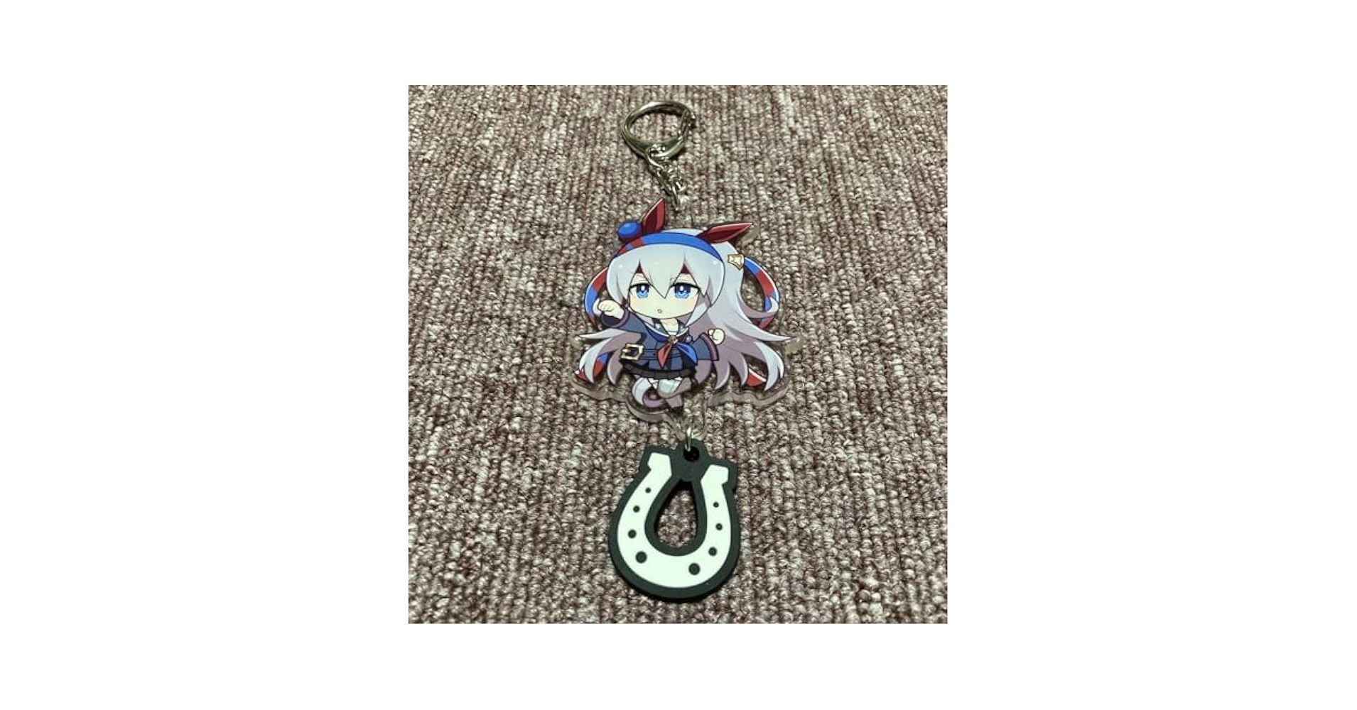 ウマ娘　ラバー蹄鉄付きアクリルキーホルダー　タマモクロス ウマ娘 ラバー蹄鉄付きアクリルキーホルダー タマモクロス