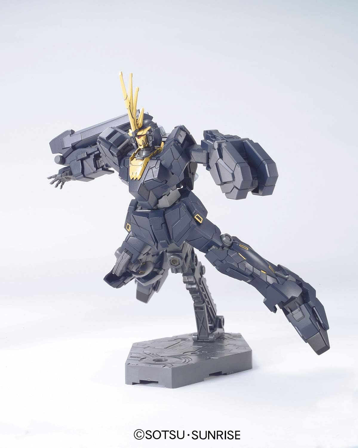 BANDAI 1/144 High Grade Univeral Century #135 Unicorn Gundam 02 Banshee (Unicorn Mode)