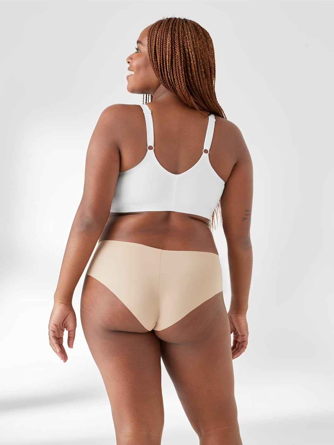 True & Co Women's Soft Form V Neck Adjustable Strap Bra, White, 1X (40C-D,42B) - Image 2