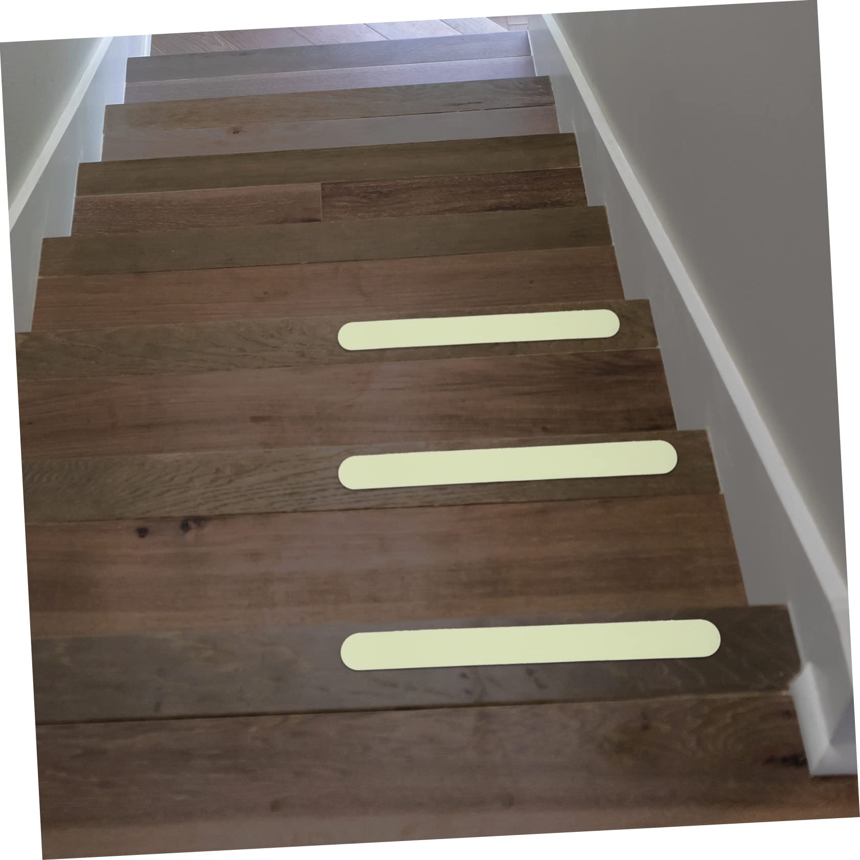 Healeved 240stücke Antirutsch-streifen Für Treppen Leuchtende Selbstklebende Sicherheitsstreifen Mit Nachtleuchtender Funktion Rutschschutz Für Innen Und Außenbereiche Wasserfest