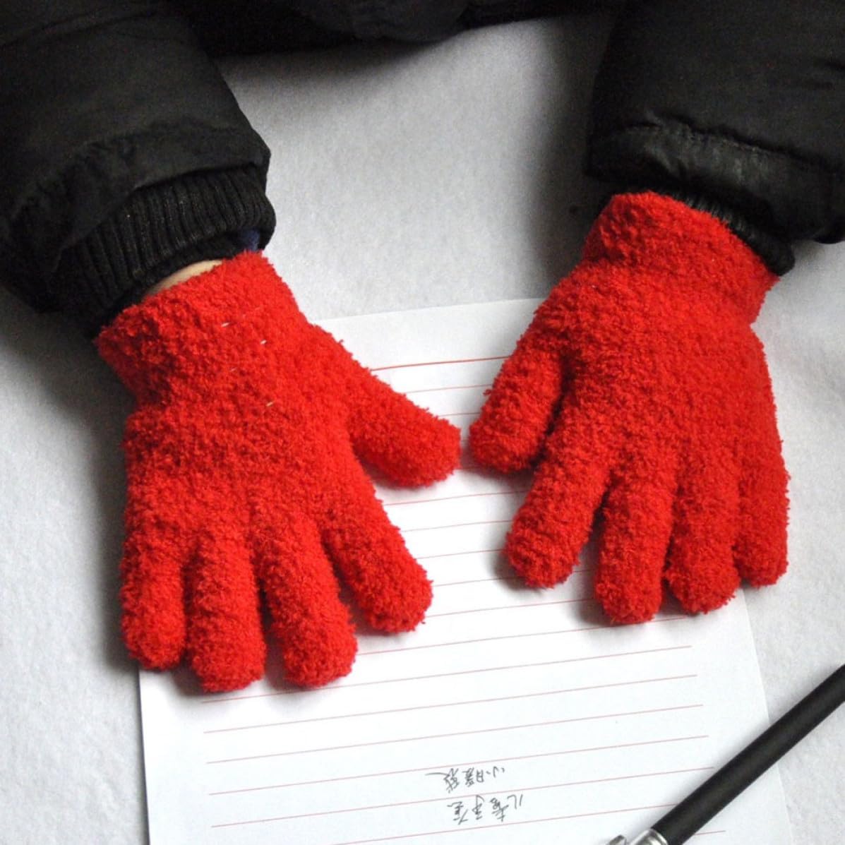 Ipetboom 6 Pairs of Convenient Gloves for Boys and Winter Warm Knitted Fabric Gloves with Good Elasticity and Comfortable Fit for Outdoor Holiday Use