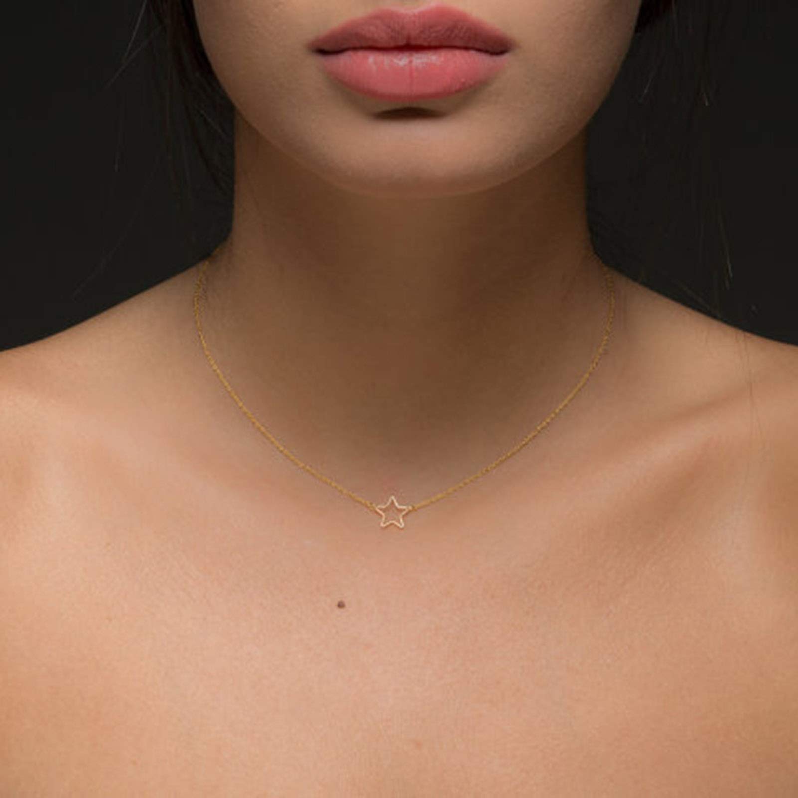 TseenYi Collar pequeño corto de gargantilla dorado con forma de estrella hueca bohemia, joyería para mujeres y niñas (dorado)