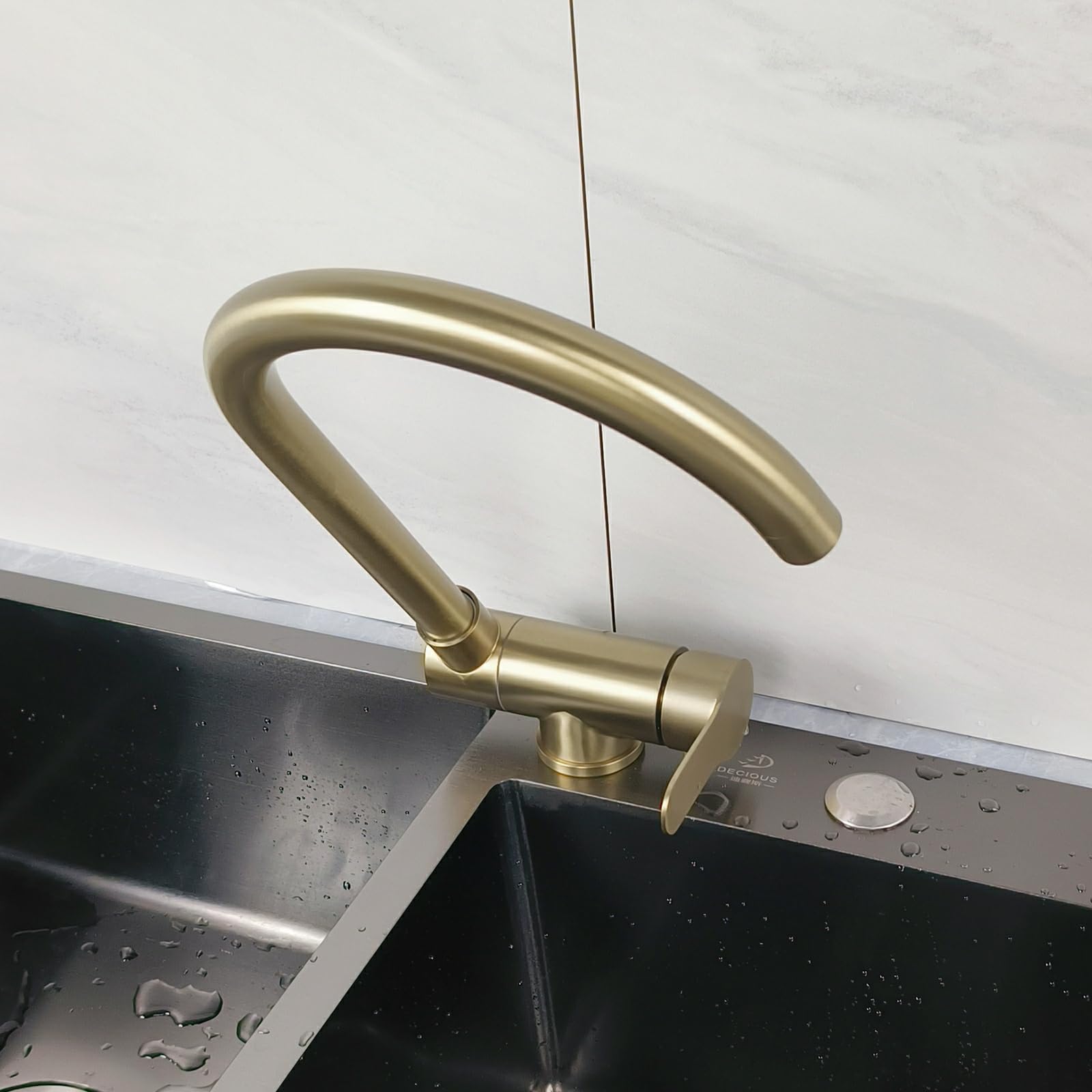 Grifo Cocina Fregadero Abatible Dorado Grifo Cocina Abatible Bajo Ventana | Grifo Cocina Dorado, Grifo De Cocina Abatible Bajo Ventana,Abatible,Diseñado Resolver El Problema De Spertura Fe La Ventana