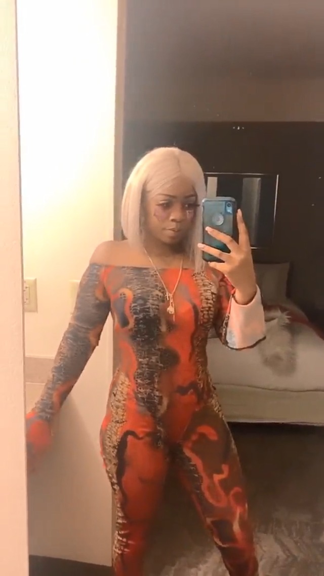 LUNE De Hombros Descubiertos De Manga Con Abertura Con Fruncido Top Crop & De Muslo Con