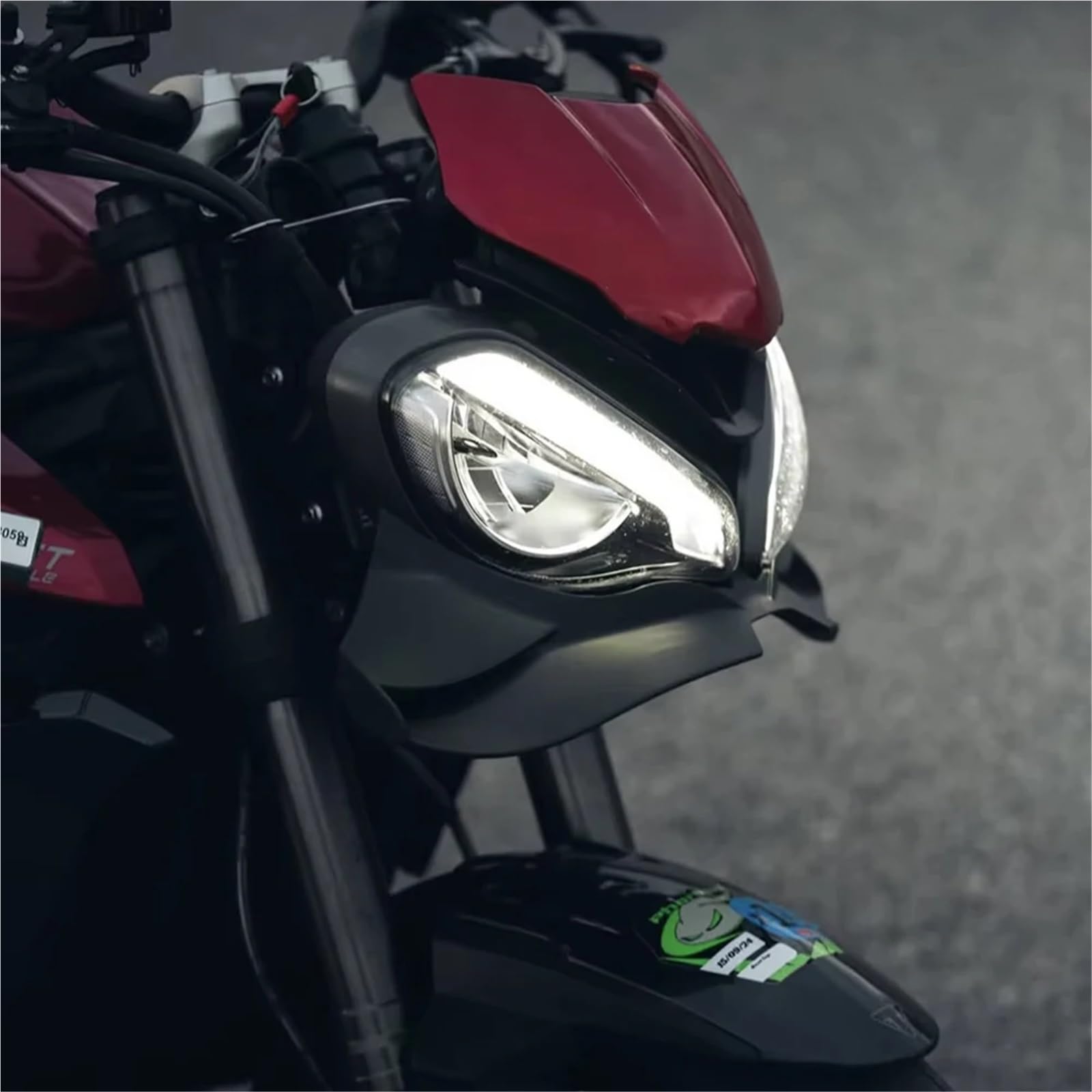 Front Bumper Splitter dachowy Pasuje do Street Triple 765RS 765 R RS 2020-2025 Spoiler przedniego dziobu winglet motocyklowy
