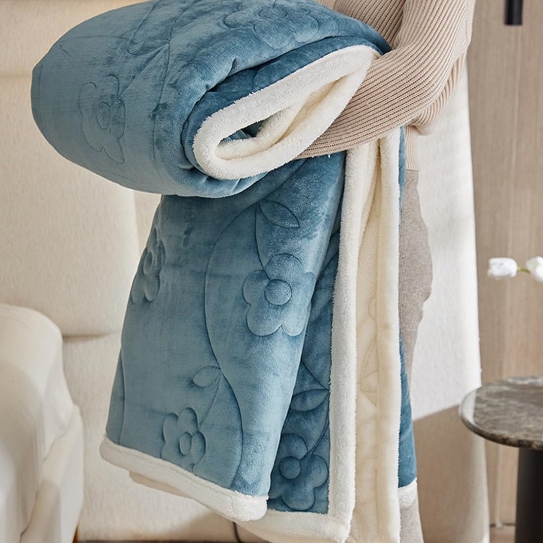 Throw Blanket for Couch, Soft Warm Thick Blanket for Sofa, Room Decor, Autumn Winter Blanket for Women Men Mom Dad for Couch, Bed, Travel, Pet(Blue,6.5'x7.5')