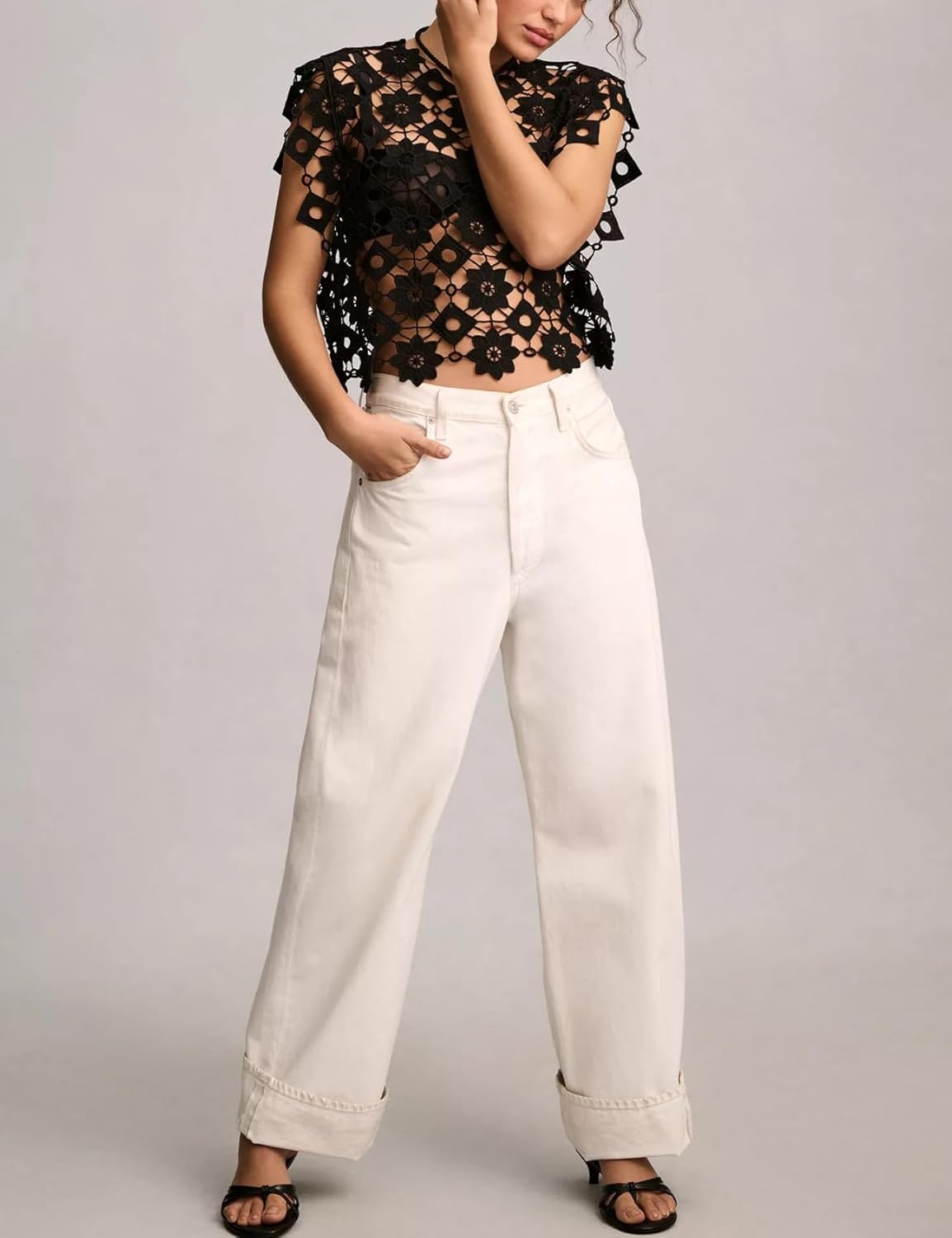 Wyeysyt Crochet Tops for Women Floral Lace Vest Hollow Out Sleeveless Summer Cropped Going Out Top - Image 3