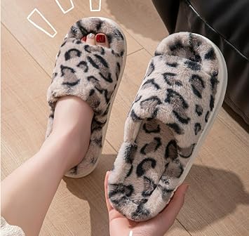 Open Toe Fuzzy Slippers for Women, Soft Plush Leopard Band Slides, Non-Slip Faux Fur Lining Sandal Bedroom House Indoor Outdoor Shoes (36/37 EU, Gray)