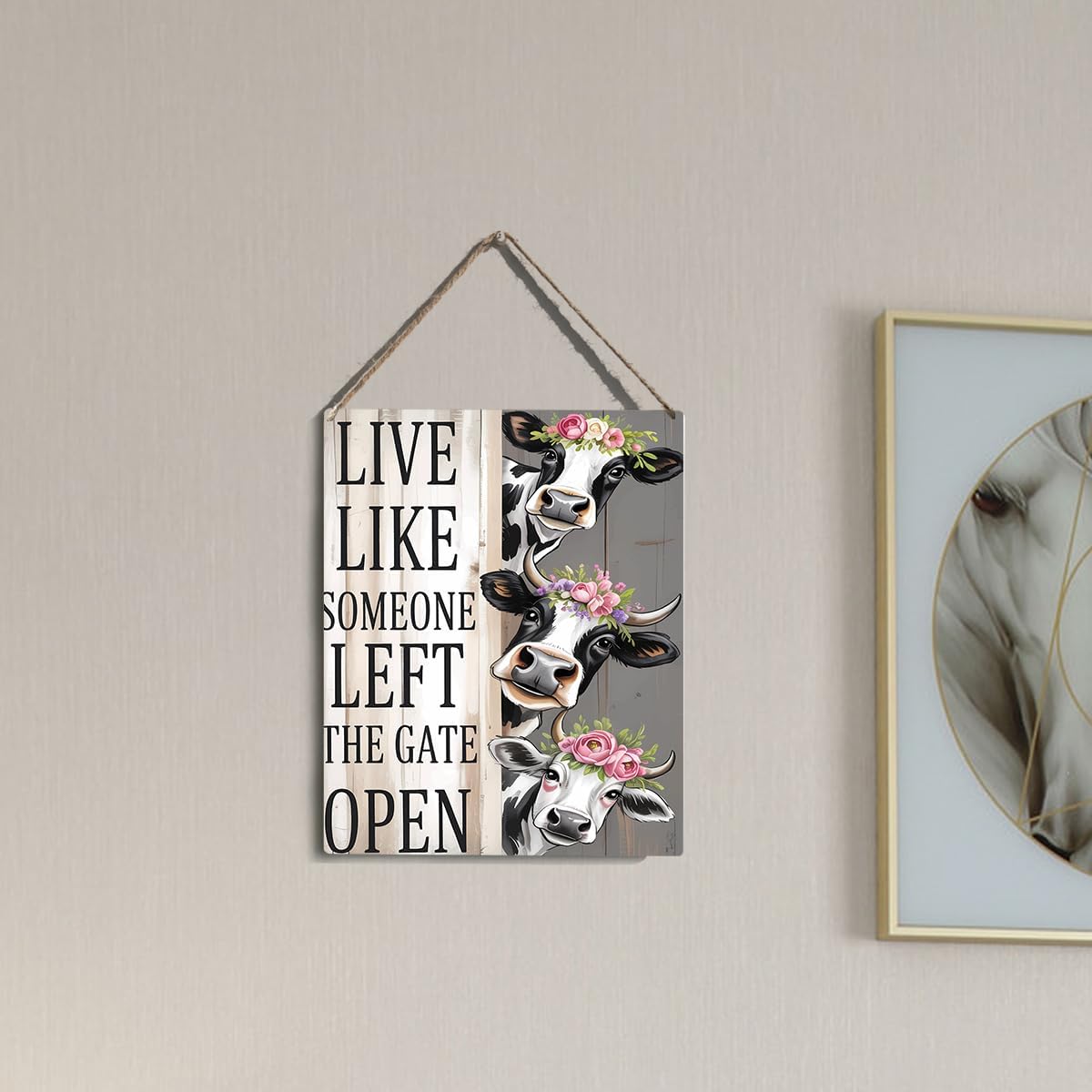 Live Like Someone Left The Gate Open Cow Floral Hanging Plaque, 6.7 x 10 Inches Farmhouse Wall Decor for Kitchen, Cabin, Home