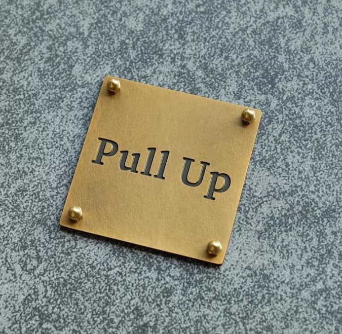 Custom brass nameplates,solidbrassoffice andbuilding signs,personalized metal plaques,suitable for businesssignage,souvenirs,andspecialgifts