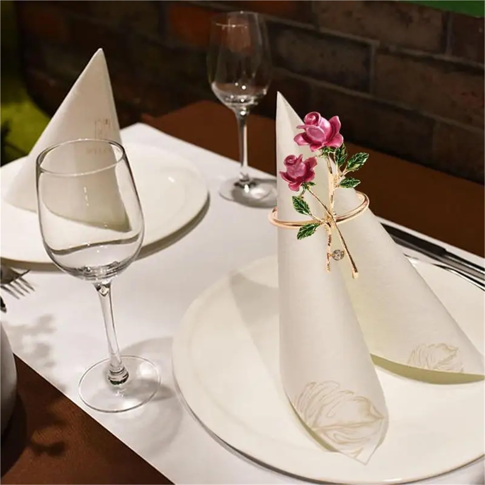 Lot de 12 ronds de serviette romantiques avec motif rose pour décoration de table, banquet, fête de mariage