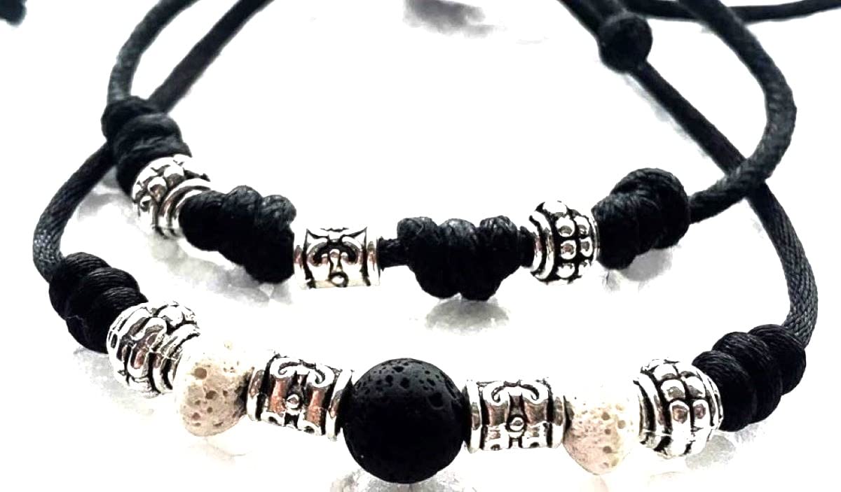 Handmade 2 Pulseras Tibetanas de la Suerte Hecho a mano en España, Piedras de Lava Negras y Blancas, Regalo Original Para Mujer y Hombre