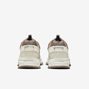 Amazon.com | Nike Zoom Vomero Roam Women's Winterized Shoes