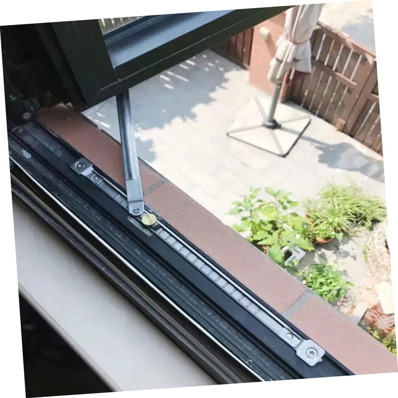 Uonlytech 5stücke Schiebefenster-sicherheitsstange Verstellbare Windstütze Bohrfreie Installation Für Aluminiumfenster Und Türen Flexibel Einsetzbar Langlebig Und Stabil Verstellbar