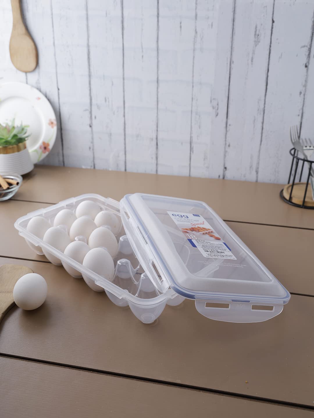 Amazon.com: Lock & Lock HPL955 Egg Storer for 18 Eggs- Clear/Blue