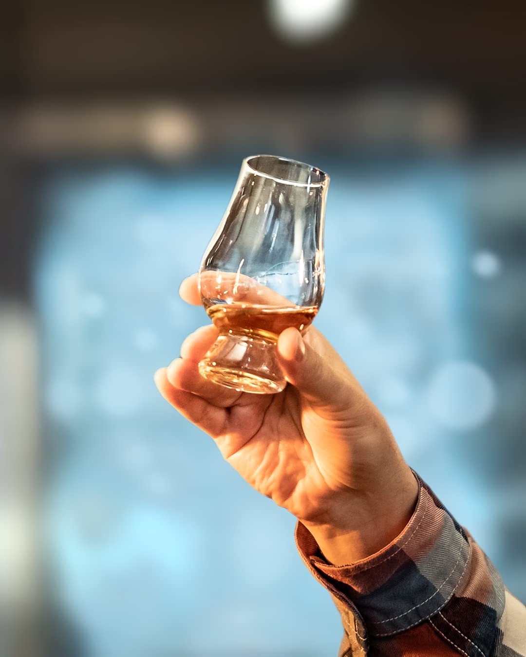 Bushmills 16 anni Single Malt 70cl - Whiskey irlandese invecchiato 16 anni in tre tipologie di legno. 40% vol.