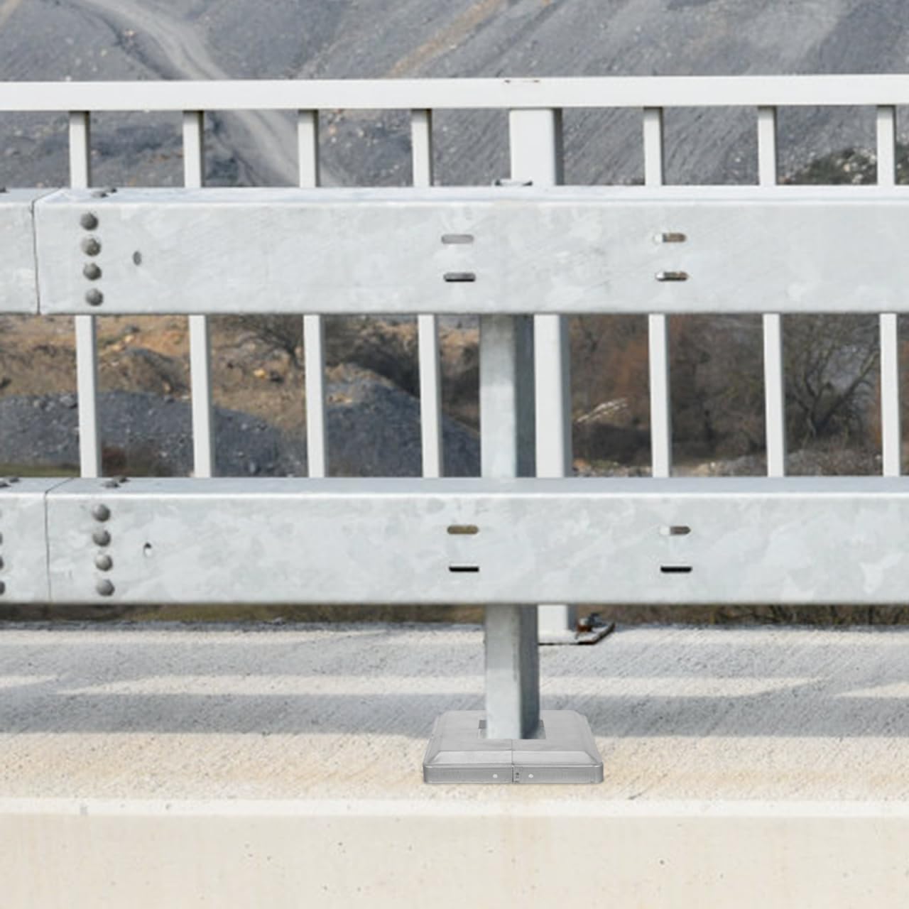 KALLORY Faldón Decorativo para Base de Poste Cuadrado de Hierro con Ajuste Adaptable y Cubierta Protectora para Pasamanos de Escalera y Deck