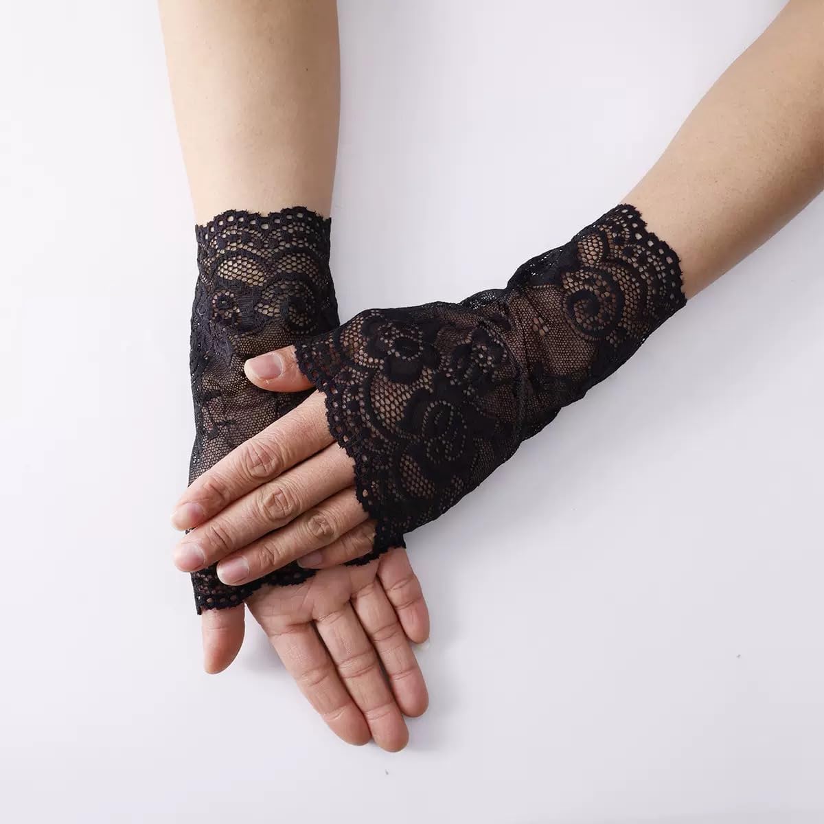 2pairs Short black Lace Fingerless Gloves for Party, Cosplay, Costume, Opera Evening Prom