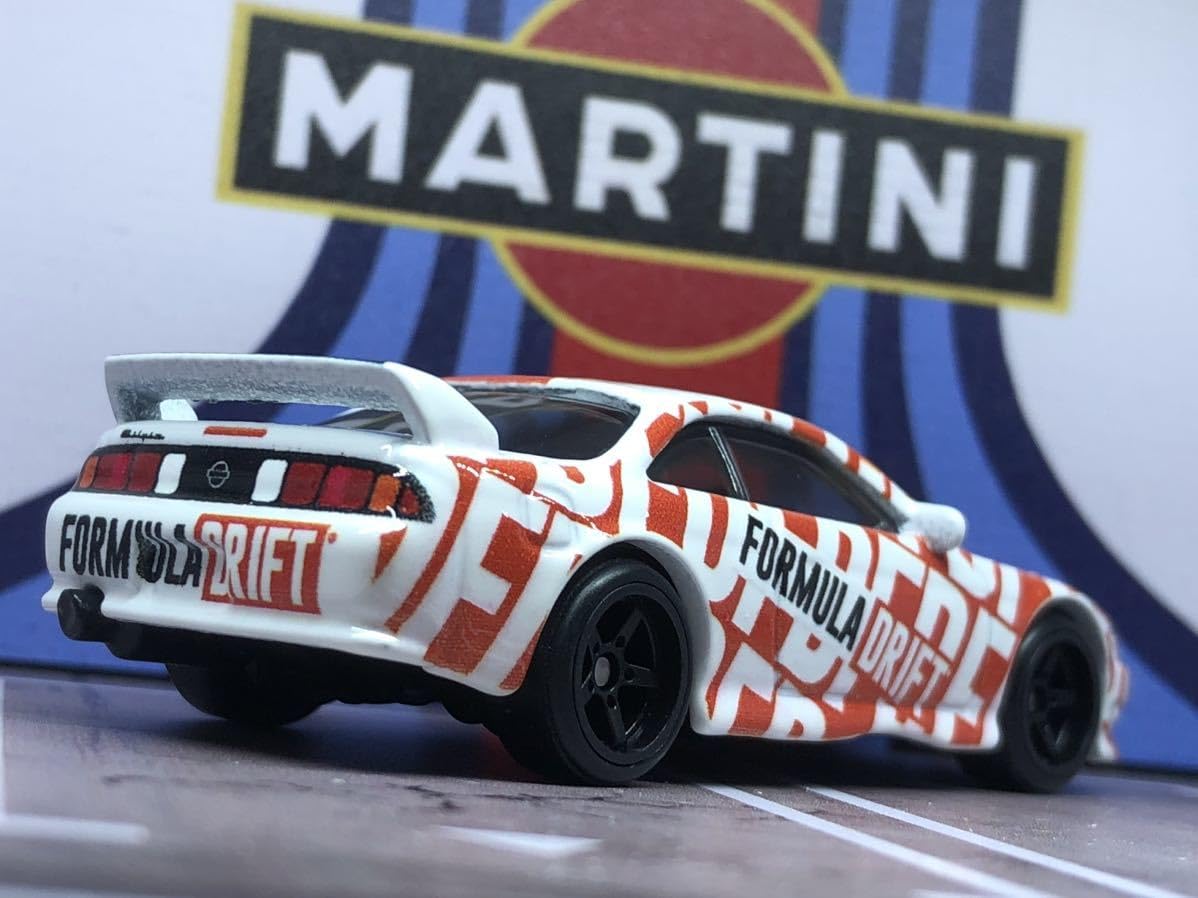 ミニカー トミカ ホットウィール Hot Wheelsマジョレット レア トミカ ホットウィールVSマジョレット 頂上決戦!ついにトミカ