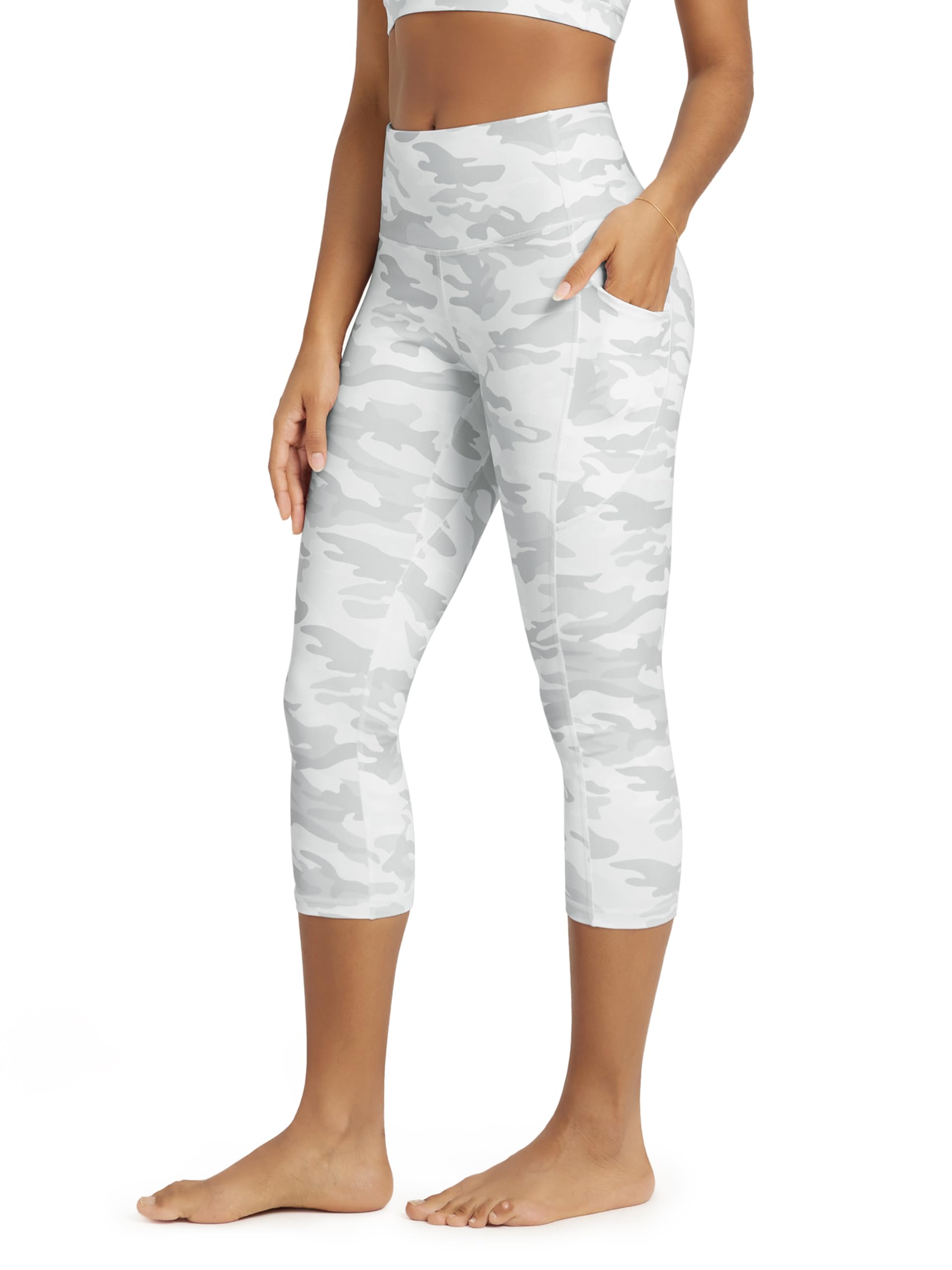 ODODOS Women's High Waisted Yoga Capris with Pockets, Tummy Control Non See Through Workout Athletic Running Capri Leggings