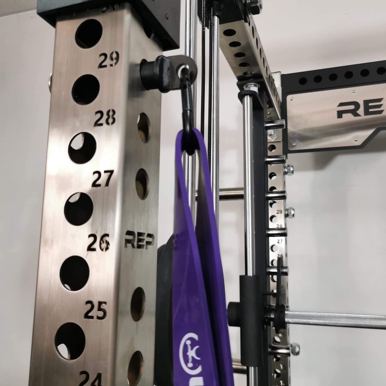 Soporte de sentadillas resistente para gimnasio en casa, se adapta a jaula de potencia de tubo de 3 x 3 pulgadas con agujero de 1 pulgada, accesorios esenciales de gimnasio para entrenamiento de