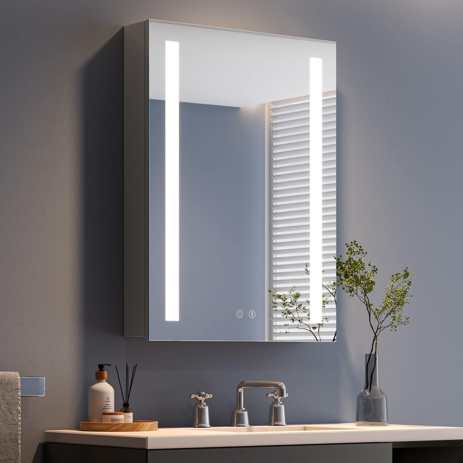 Dripex Armario Baño con Espejo y Luz, Antivaho, con Enchufe y Puerto USB, 3 Colores de Luz, Dimmable, Espejo Baño con Luz y Estantes