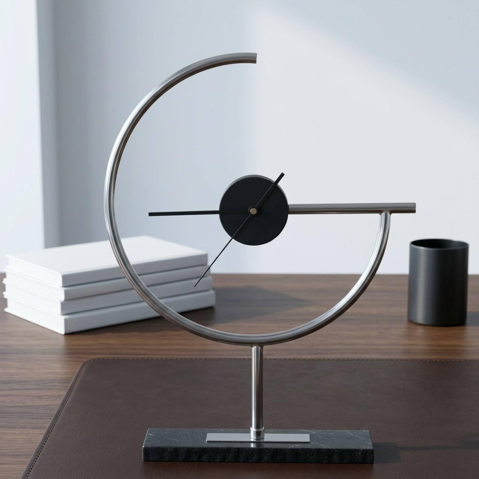 Qianly Tischuhr mit Metallsockel geometrisch Tischuhr mit Metallrahmen freistehend Standuhr für Wohnzimmer
