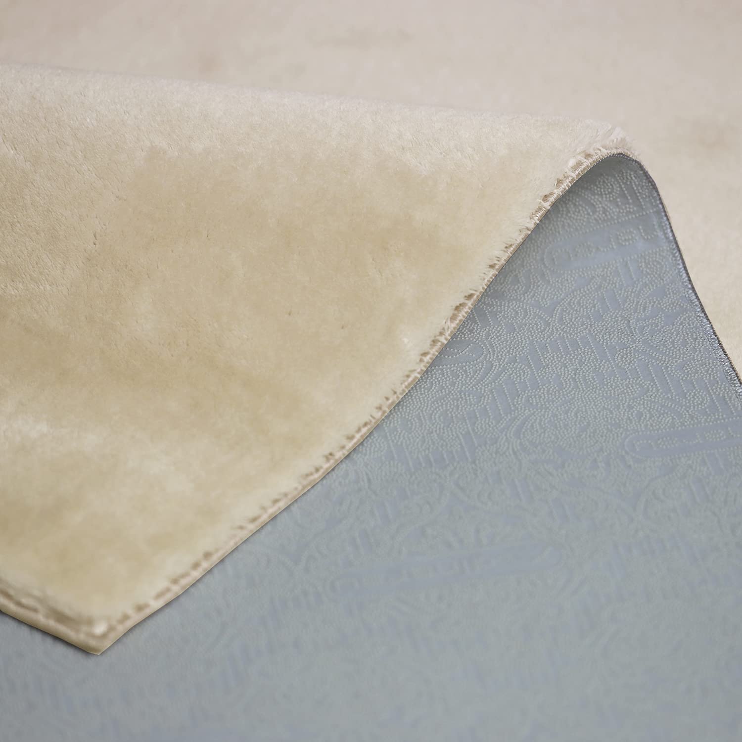 the carpet Relax - Alfombra de baño Suave, Juego de baño, Alfombrilla de baño, Parte Inferior Antideslizante, Lavable hasta 30 Grados, Muy Suave, Aspecto de Piel Beige, 80 x 150 cm