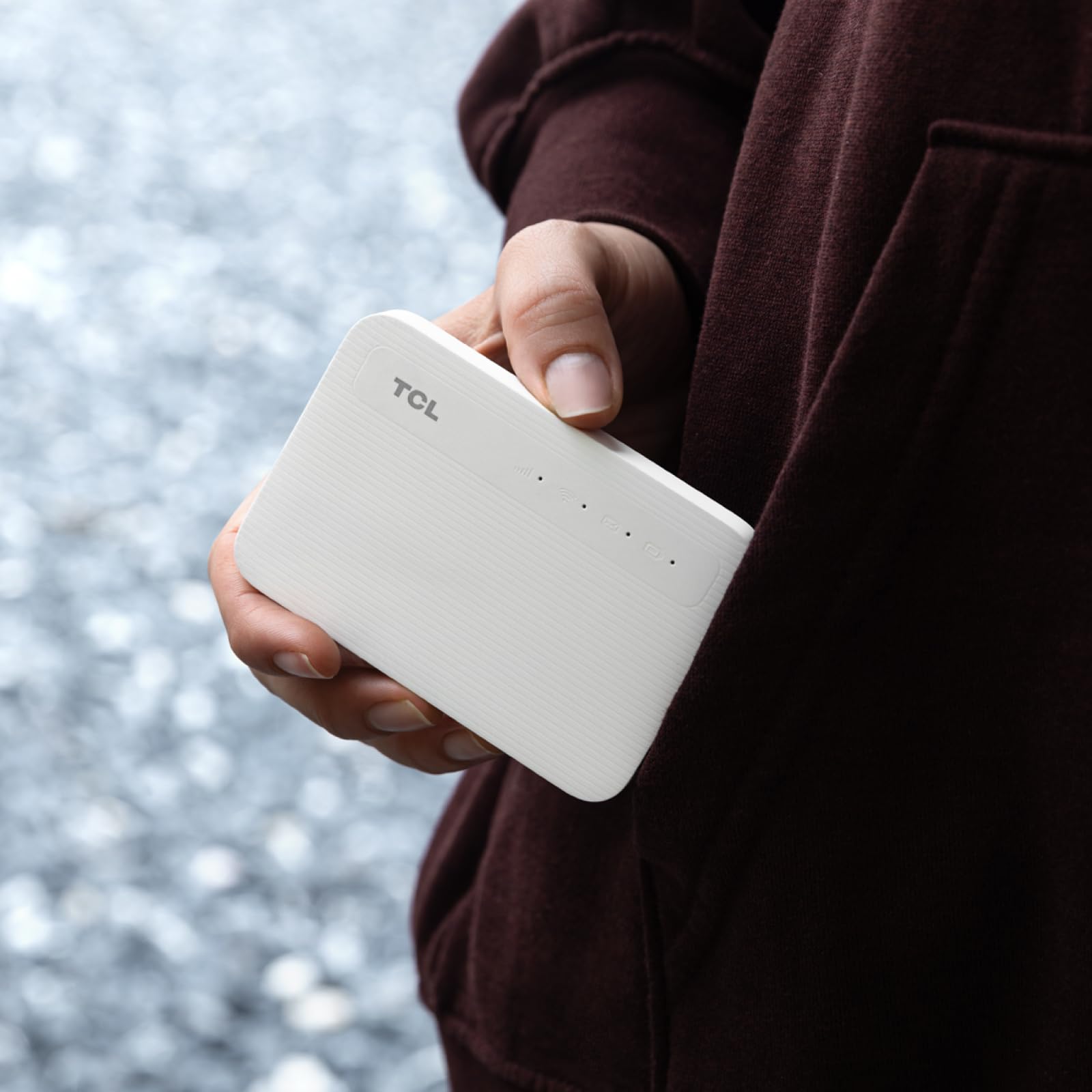 TCL LINKZONE MW45L - Wi-Fi mobile 4G LTE portatile, con velocità di 150 Mbps, connettività a 15 dispositivi e durata della batteria di 8 ore.