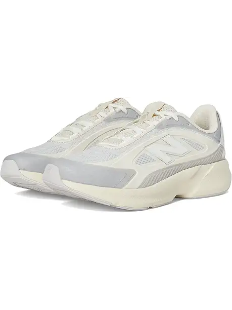 Женские кроссовки New Balance Catalyst