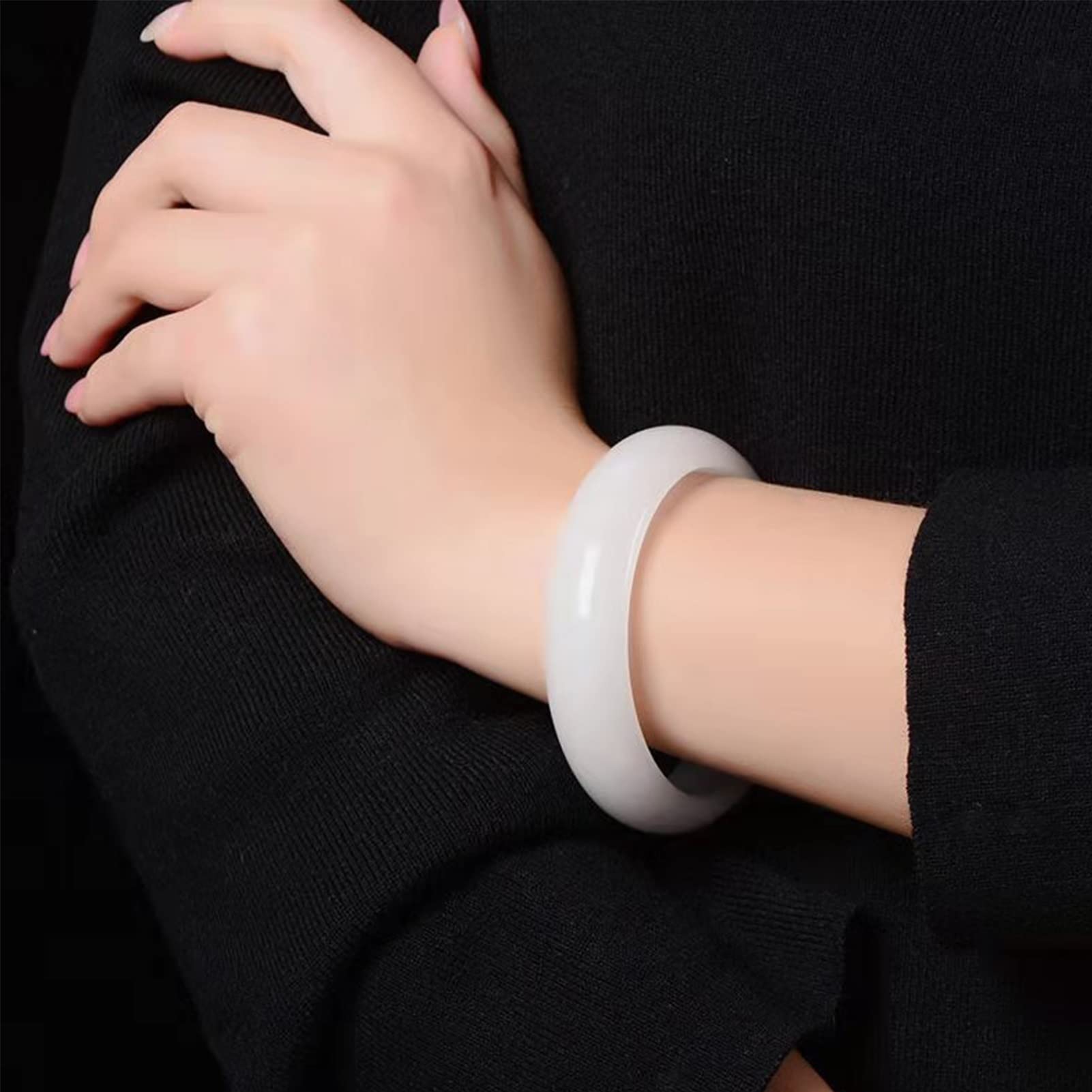 Bracciale In Giada Bianca Naturale Intagliato A Mano - Bracciale Rigido Donna, Portafortuna, Eleganza Classica, Con Certificato E Scatola Regalo (Bianco, 62mm)