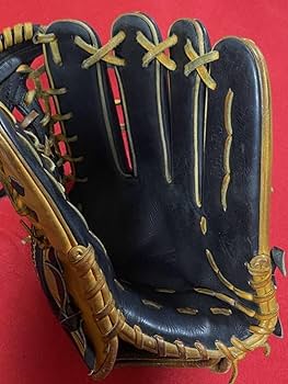 広島カープ 東出コーチ 実使用グローブ サイン入り 広島カープ 東出コーチ 実使用グローブ サイン入り