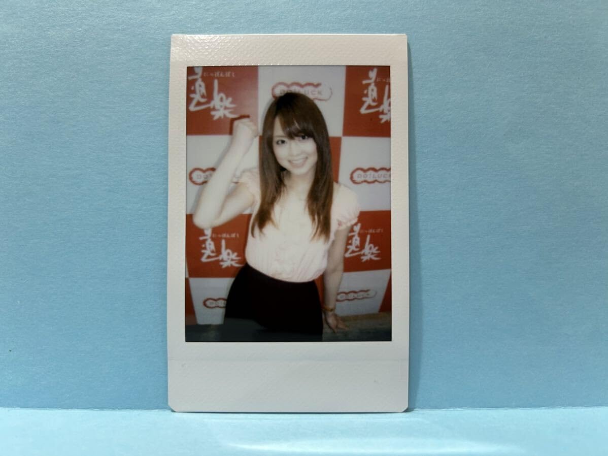 吉沢明歩 イベント Amazon.co.jp: 吉沢明歩 チェキ 水着 下着 イベント28 : ファッション