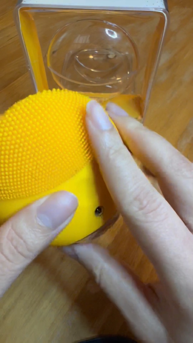Watch Foreo Luna mini 3 close up and review! on Amazon Live