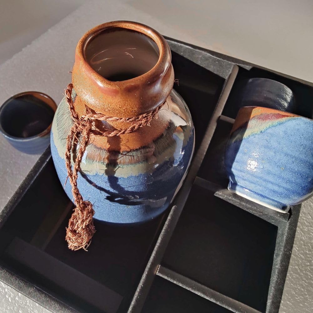 Sake-Set Sango aus Japan Porzellan Sakeset blau 5er Geschenkset 500ml