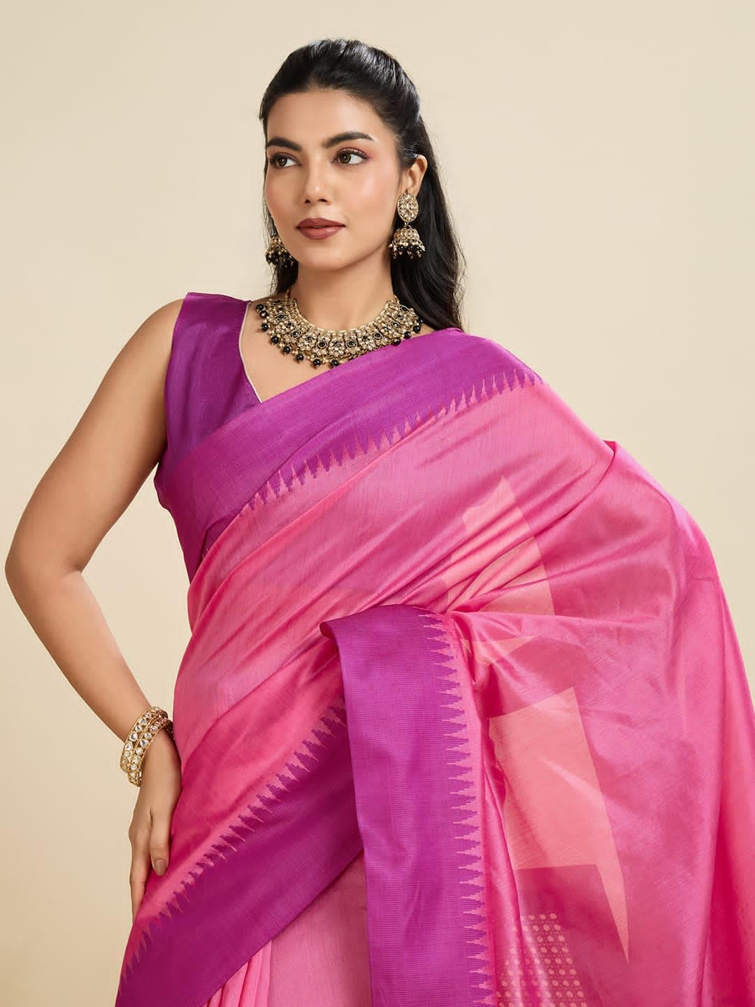 Damen Baumwoll-Seide Saree mit ungenähtem Blusenteil