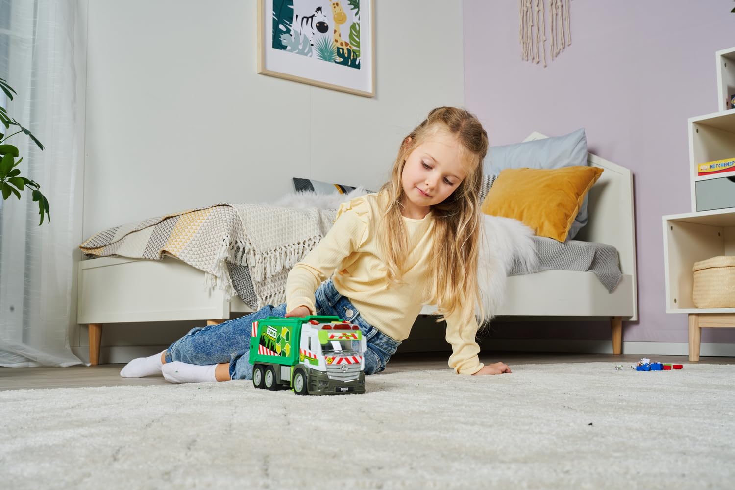 Dickie Toys 203745014 CITY Śmieciarka Mercedes z ruchomym koszem z dźwiękiem i światłem ostrzegawczym, funkcja załadunku i rozładunku, auto zabawkowe dla dzieci od 3 lat, 26 cm