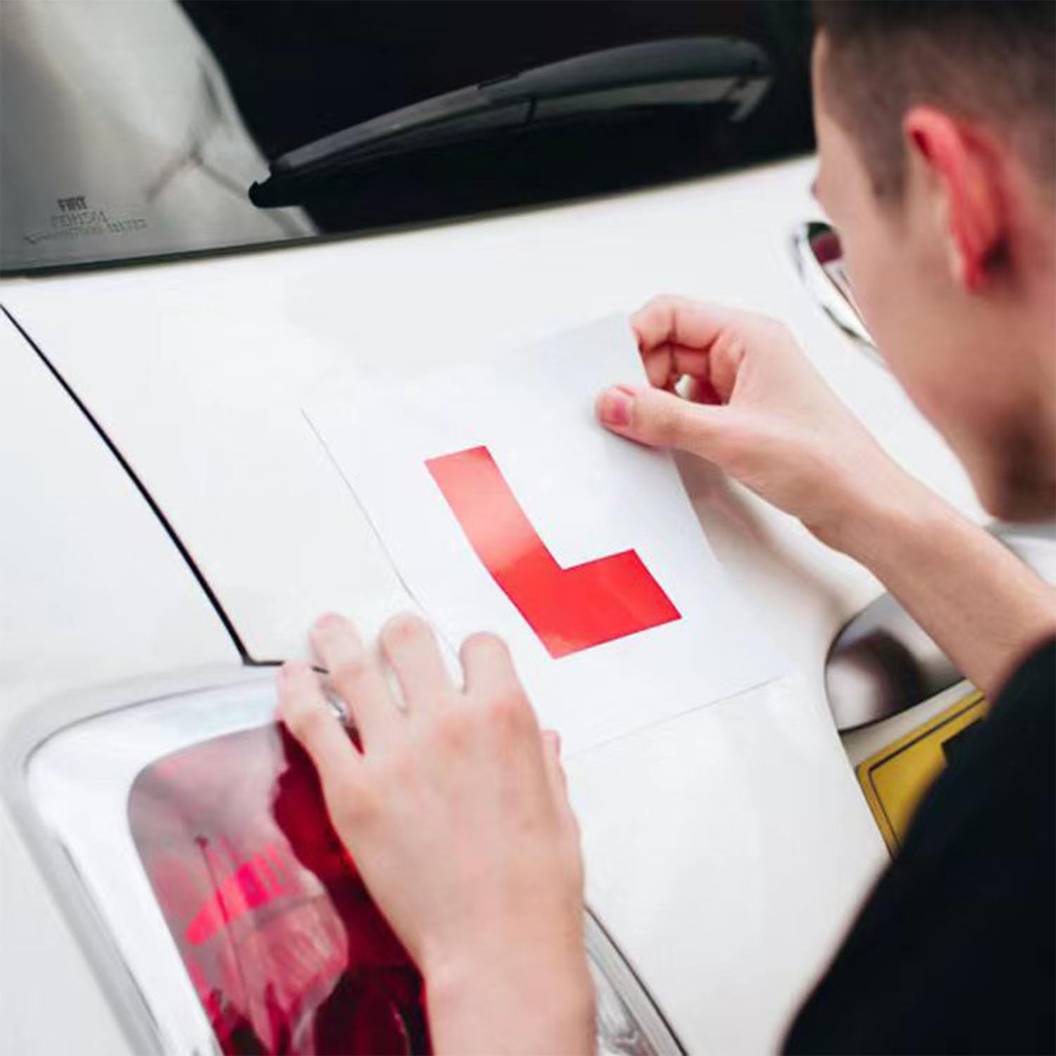 4 Pezzi di L-Board Magnetico Impermeabile, Adesivo con Logo L, L-Board Magnetico Super Resistente, L-Board Statico per Finestra Auto, Facile da Spostare, Logo di Apprendimento per Auto