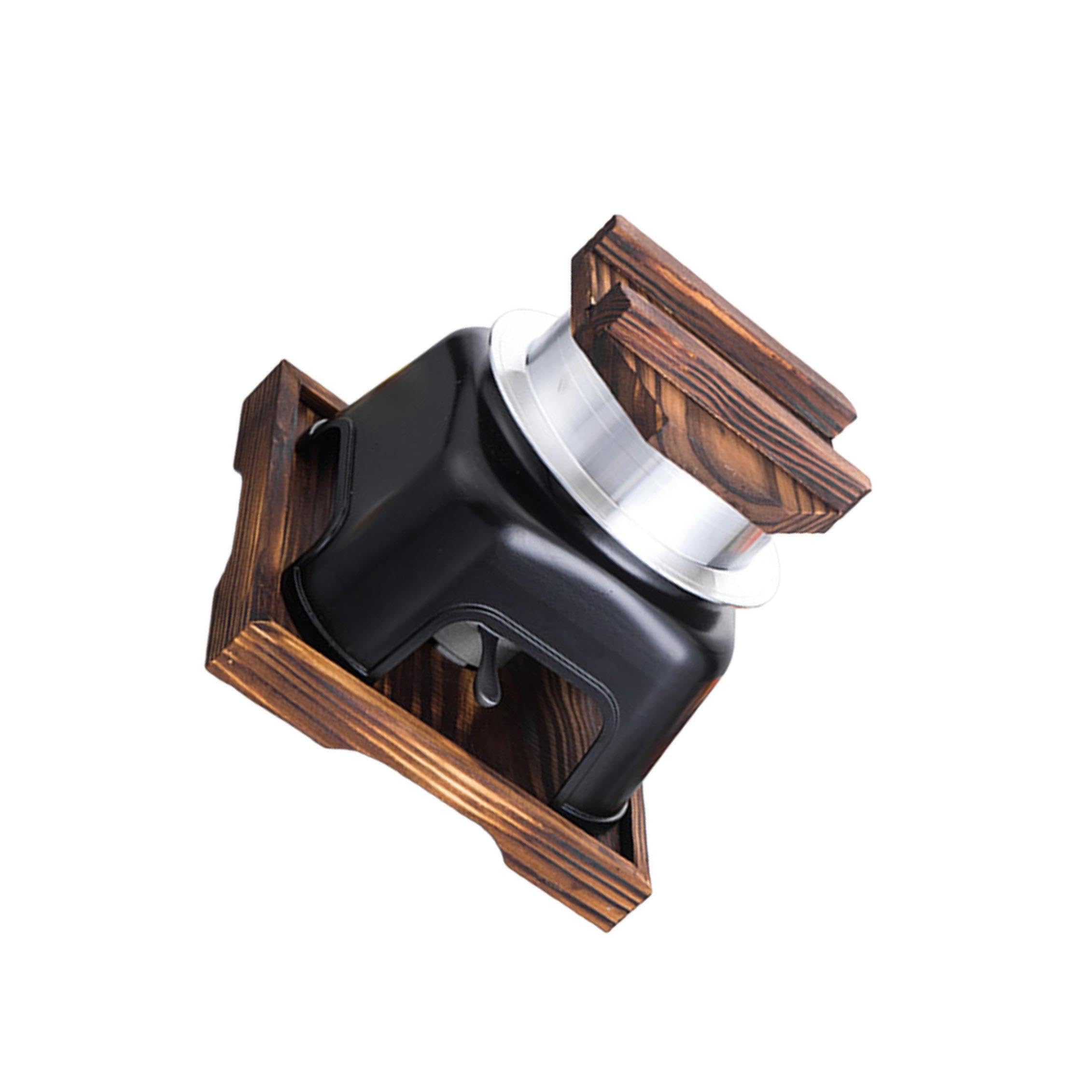 Set cuociriso giapponese, isolato, coperchio e vassoio in legno