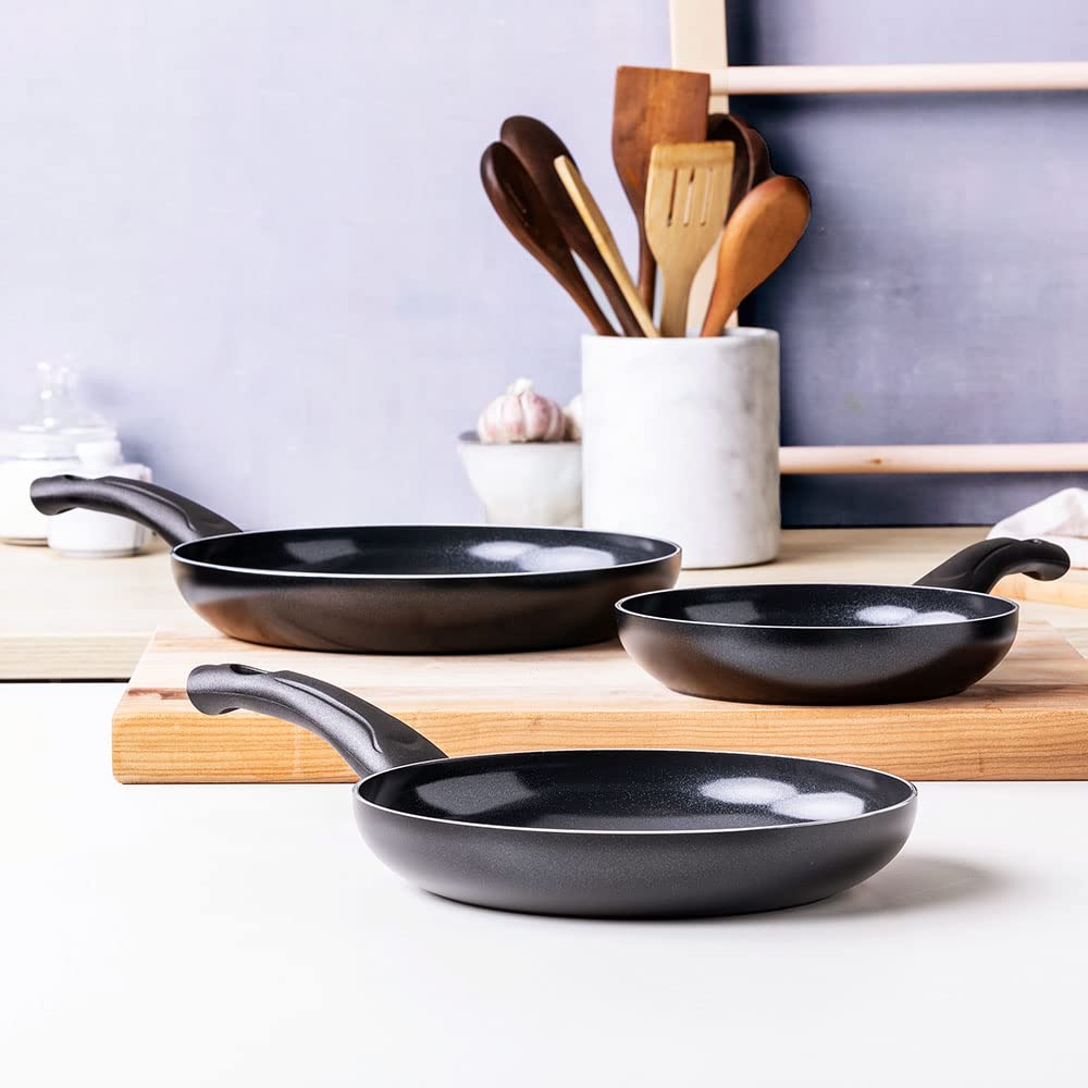 BK Brillante sano cerámica antiadherente inducción compatible 24cm y 28cm sartén Set, horno y caldera seguro hasta 160C, duradero y profesional, apto para lavavajillas, libre de PFAS, negro