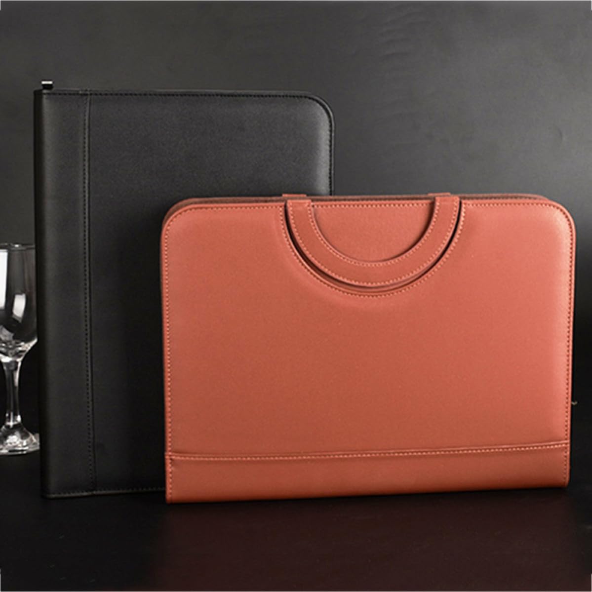 Cartella Multifunzionale A4 in Pelle Pu con Cerniera per Ufficio Business, Portadocumenti Elegante con Calcolatrice e Tasche Accessorie Marrone