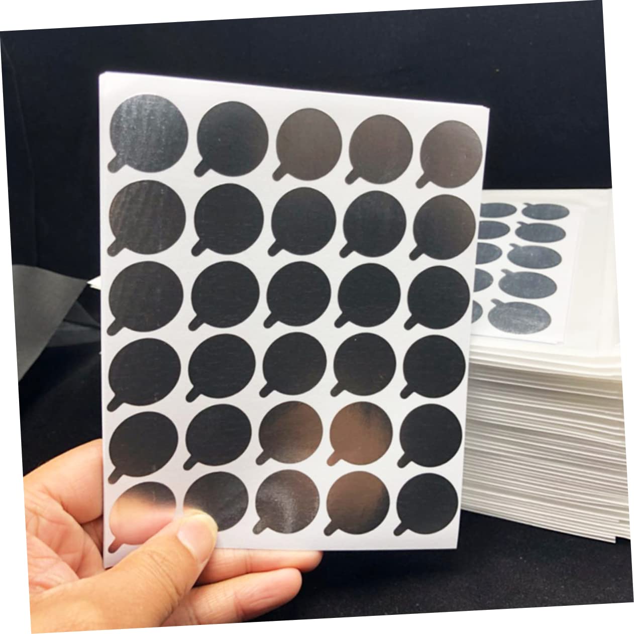 KALLORY 3sets Eyelash Glue Gasket Adhesive Liner for Lash Extensions Glue Pallet Separator for Makeup 300pcs*3