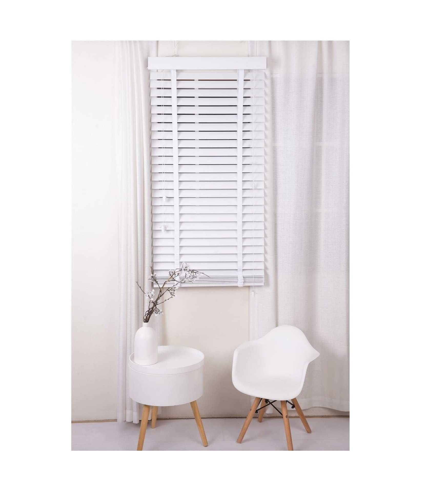Aprica Venetian Shutter Faux Wood PVC Window Blinds with Wooden Grain Finish – Colour White with Tape Joins and 50mm Depth Slats - Trimmable (Width: 135cm / Drop: 120cm)
