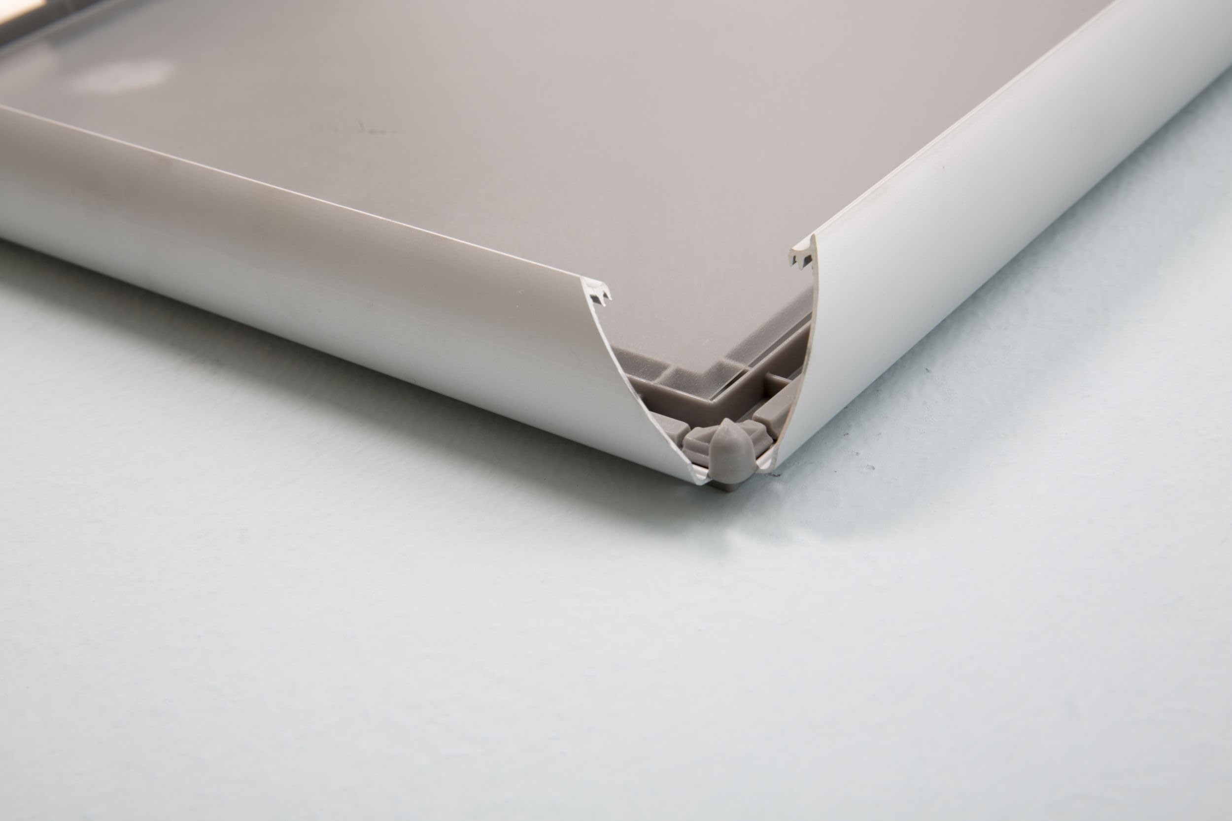 Cadre Photo Aluminium Format A4 - Profil 25 Mm Argent - Système Easy-Click - Antireflet - Idéal Bureau Ou Restaurant