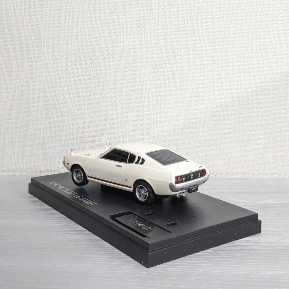 TOYOTAセリカLB2000GT 1/43scale & Zippo TOYOTAセリカLB2000GT 1/43scale & Zippo