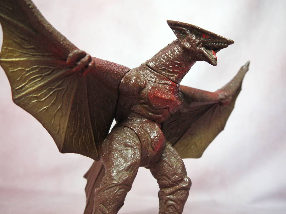 希少 ギャオス フィギュア Amazon.co.jp: ムービーモンスターシリーズ スーパーギャオス 1994